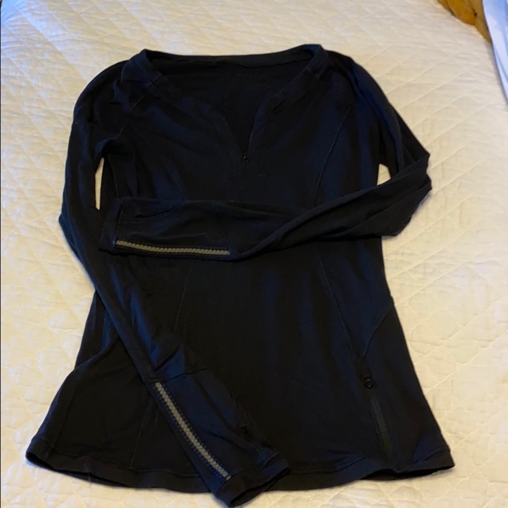 Lululemon long sleeve running top